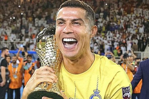 Xếp hạng cầu thủ hay nhất thế giới: Messi tụt 9 bậc, vẫn đứng trên Ronaldo