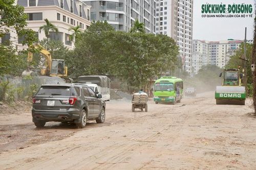 Hiện trạng 'con đường đau khổ' xuống cấp 10 năm ở Hà Nội
