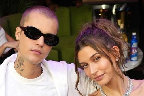 Đây là cách Hailey Bieber thăng hạng trở thành 'biểu tượng thời trang' của thế hệ Z