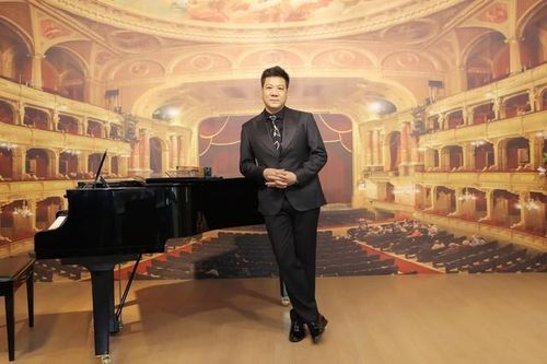 NSND Quốc Hưng: Tôi đã bắt đầu đi vào showbiz