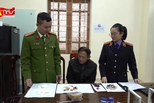 Ông lão 70 vận chuyển 1,5 bánh heroin và ma túy tổng hợp