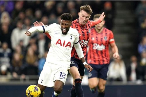 Tottenham chiến thắng 2-1 Everton trên sân nhà
