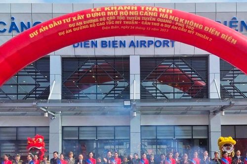 Thủ tướng cắt băng khánh thành đồng loạt 4 dự án giao thông trọng điểm