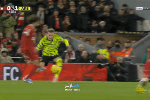 VAR gây tranh cãi trong trận Arsenal hòa Liverpool