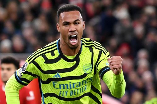 Arsenal tái hiện cột mốc 90 năm trước