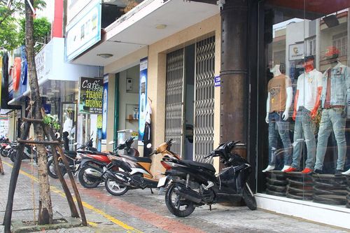 Phố thời trang Đà Nẵng đìu hiu mùa cao điểm mua sắm