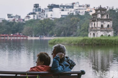 Mùa đông Hà Nội đến chậm