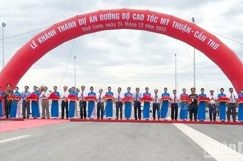 Phó Thủ tướng Trần Lưu Quang dự khánh thành cao tốc Mỹ Thuận-Cần Thơ
