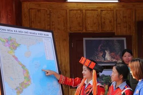 Khánh thành Nhà văn hóa cộng đồng dân tộc Pà Thẻn tỉnh Tuyên Quang