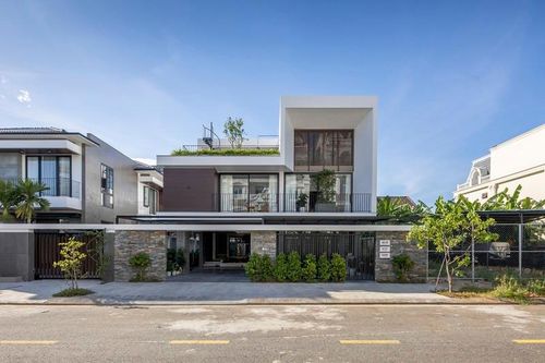 Lùi 4 phía, nhà Đà Nẵng tạo khoảng thở lý tưởng giữa thành phố
