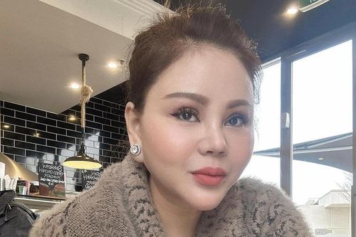 'Đại gia đồng bằng Sông Cửu Long' tiết lộ lý do đeo kín kim cương