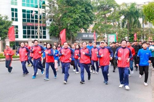 Hàng nghìn người tham dự Giải việt dã Báo Hải Dương lần thứ 30