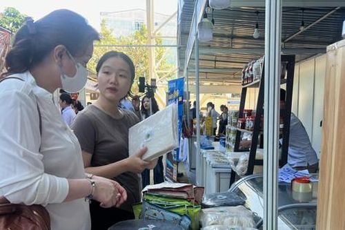 Kiểm soát an toàn vệ sinh thực phẩm Tết