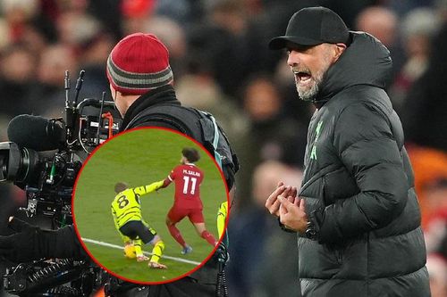 Hòa Arsenal, HLV Klopp đổ lỗi cho trọng tài