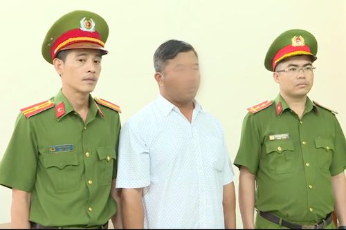 Giám đốc Chi cục Đăng kiểm Long An bị khởi tố