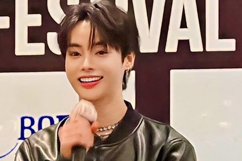 Hanbin của nhóm nhạc Hàn Quốc tự hào khi trở về quê nhà Việt Nam hát