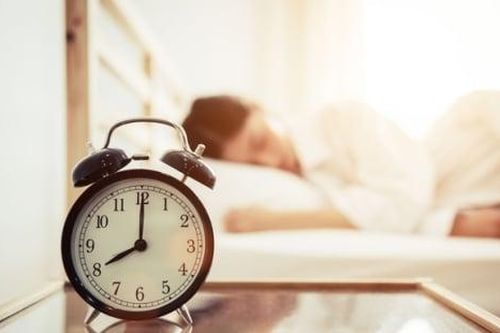 'Ngủ nướng' cuối tuần giảm 63% nguy cơ đột quỵ