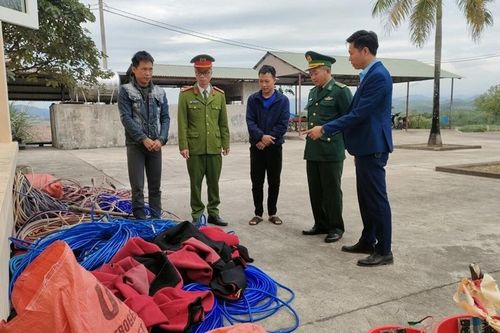 Liên tiếp phát hiện, xử lý các tàu cá khai thác thủy, hải sản trái phép