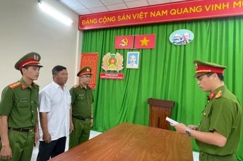 Phê chuẩn khởi tố Giám đốc Chi cục Đăng kiểm Long An cùng thuộc cấp