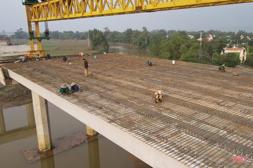 Tăng tốc thực hiện nhiệm vụ phát triển KT-XH những ngày cuối năm