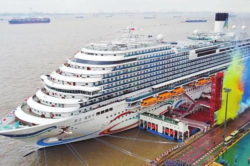 Trung Quốc tiến hành thử nghiệm siêu du thuyền đầu tiên tự sản xuất