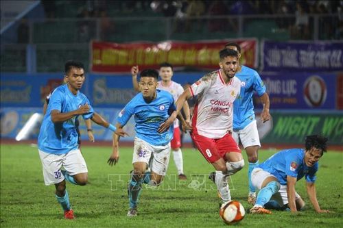 V.League 1: Các đội bóng yếu đều giành chiến thắng