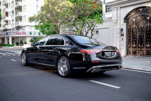 Vừa lăn bánh 5.000 km, xe sang Mercedes-Maybach S450 'siêu lướt' bán lại 'bay' ngay cả tỷ đồng