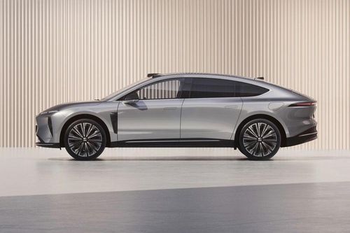 Sedan chạy điện công suất 697 mã lực, sạc 5 phút đi được 255km, hàng loạt công nghệ tối tân, giá hơn 2,6 tỷ đồng, 'chặt đẹp' Mercedes-Benz EQS