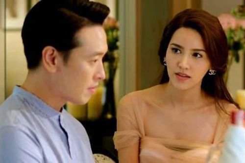 Tò mò khám phá ví của bạn gái, sự thật về thân phận của cô ấy khiến tôi sốc nặng