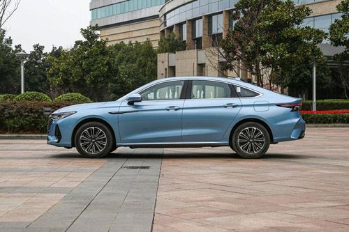 Hãng xe sắp vào Việt Nam giới thiệu xe sedan đẹp long lanh, tiêu thụ 1,1 lít xăng/100 km, giá hơn 420 triệu đồng