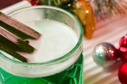 Cách làm Ocean Christmas Cocktail