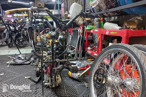 Thêm một lò 'độ xe' lớn bị phát hiện tại Trảng Bom