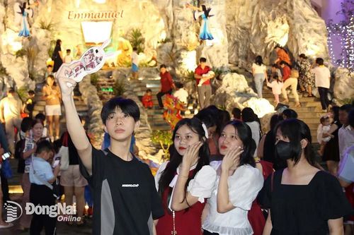 Rộn ràng không khí đêm Giáng sinh