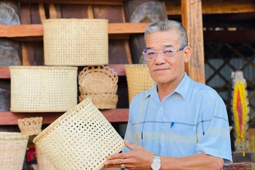 Nguyễn Xuân Quang-Người kết nối hai vùng văn hóa