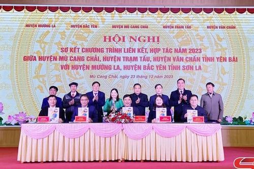 Đẩy mạnh liên kết vùng phát triển nông nghiệp, du lịch, văn hóa các huyện của hai tỉnh Yên Bái và Sơn La