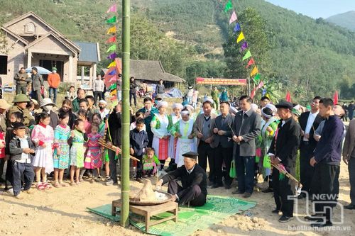 Phục dựng Lễ hội Gầu Tào dân tộc Mông huyện Phú Lương