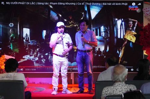 'Cho đời chút bình yên'