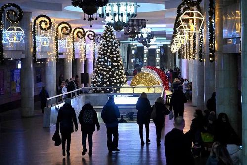 Người dân Ukraine đón lễ Giáng sinh ngày 25/12 đầu tiên