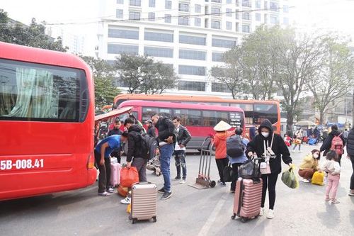 Xe Tết - Tăng chuyến nhưng chưa tăng giá
