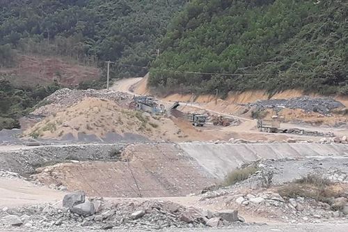 Người dân lo lắng khi dự án thủy điện chưa được nghiệm thu đã đưa vào vận hành