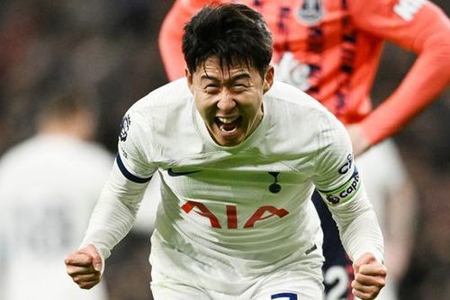 Tottenham chen chân vào top 4 Ngoại hạng Anh