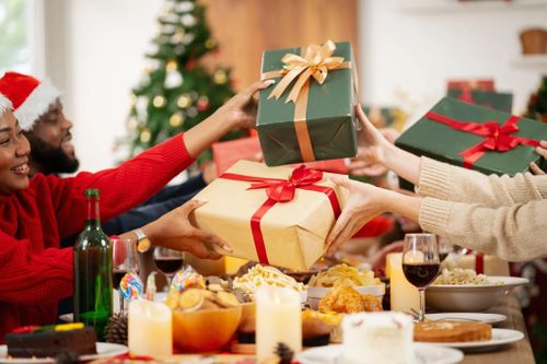 Noel nên tặng quà gì?