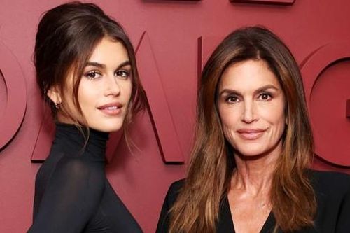 Siêu mẫu Cindy Crawford phản pháo khi bị tố dùng quan hệ để con gái được ưu ái