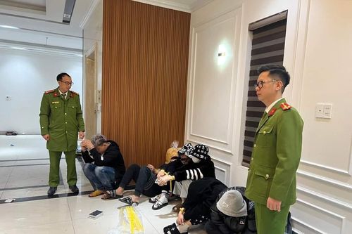 Đột kích biệt thự, phát hiện 15 đối tượng 'bay lắc' thâu đêm