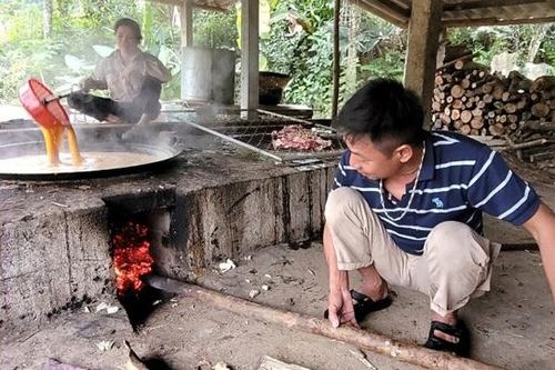 Hà Tĩnh: Làng nghề mật mía truyền thống đỏ lửa phục vụ tết Nguyên đán