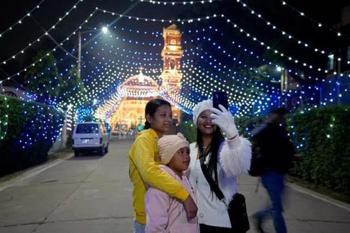 Chùm ảnh: Lễ Giáng sinh tưng bừng trên khắp thế giới, trừ Bethlehem