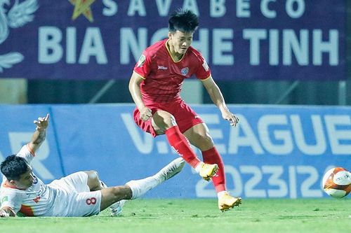 SHB Đà Nẵng bứt phá mạnh mẽ, ngày về V-League không còn xa
