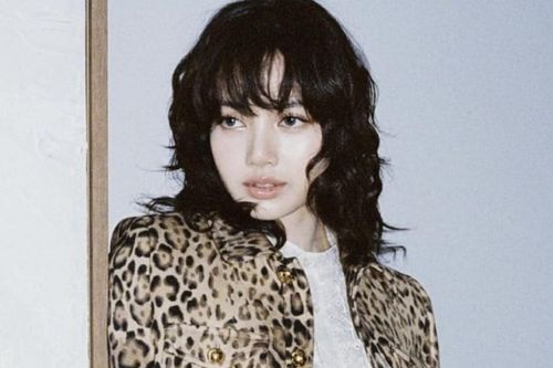 Lisa Blackpink trình diễn tại buổi hòa nhạc từ thiện 'Gala des Pìeces Jaunes' ở Pháp