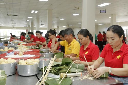 Sôi nổi 'Tết sum vầy, Xuân chia sẻ' tại Trường Đại học CSND
