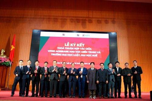 Trường ĐH Luật, ĐH Huế, ký kết hợp tác nhiều lĩnh vực với Ngân hàng Agribank